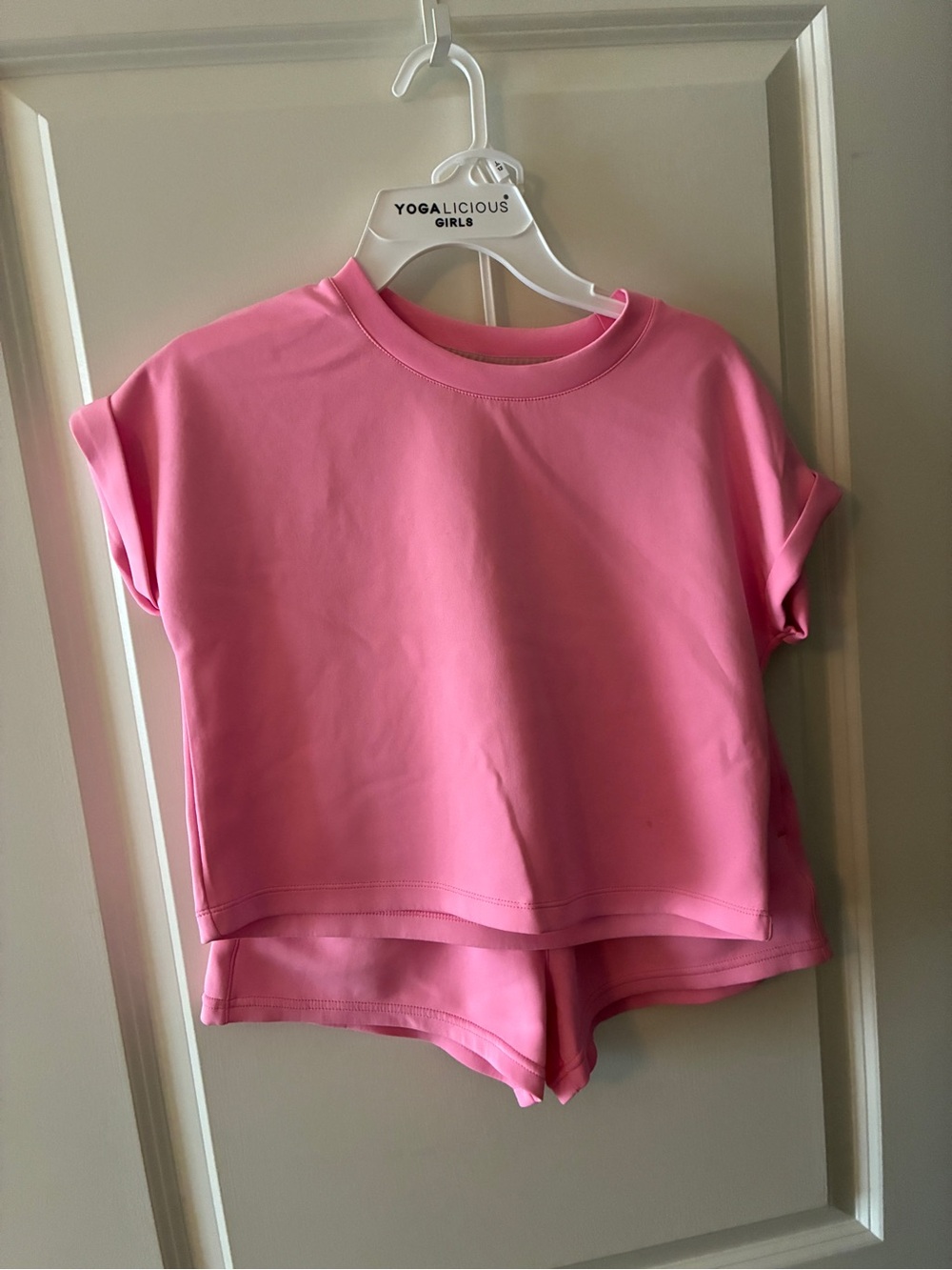 Yogalicious Girls Pink Short Sleeve Tee and Shorts Matching Set so soft & comfy